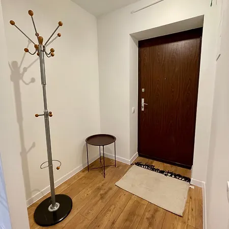 Die Wohnung Apartment *